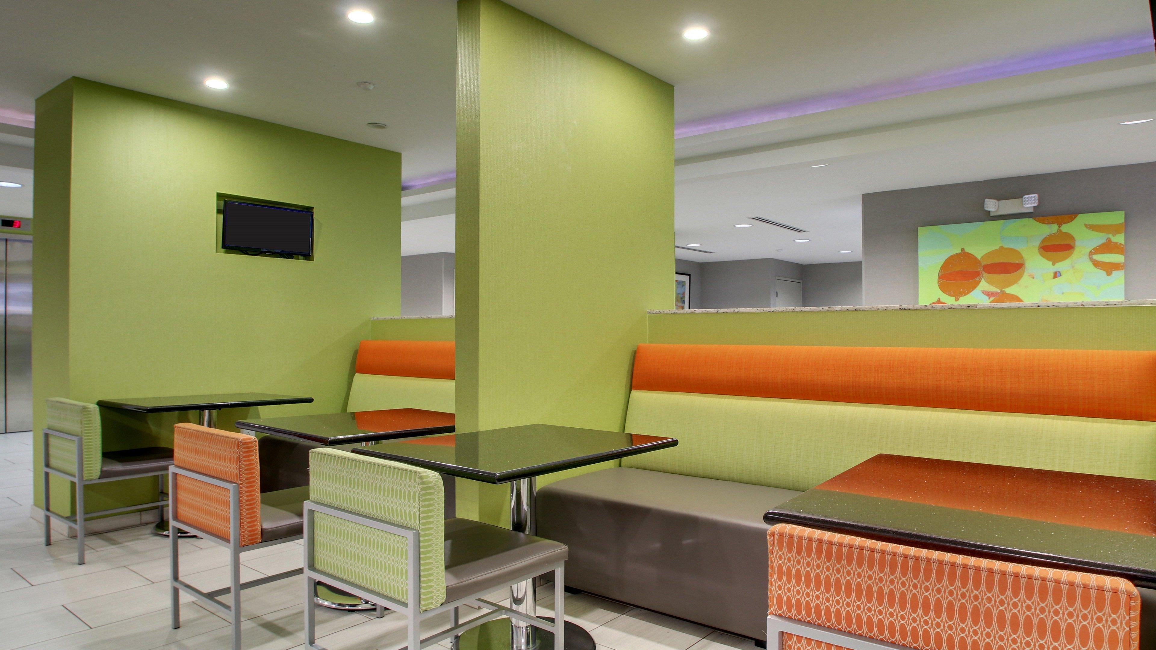 Holiday Inn Express & Suites Jackson Downtown - Coliseum By Ihg Exterior foto